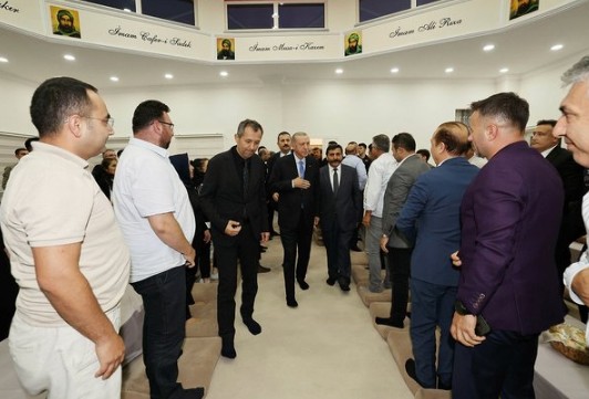 Başkan Erdoğan Pendik'te Cemevi'ni ziyaret etti: İftar programına katıldı